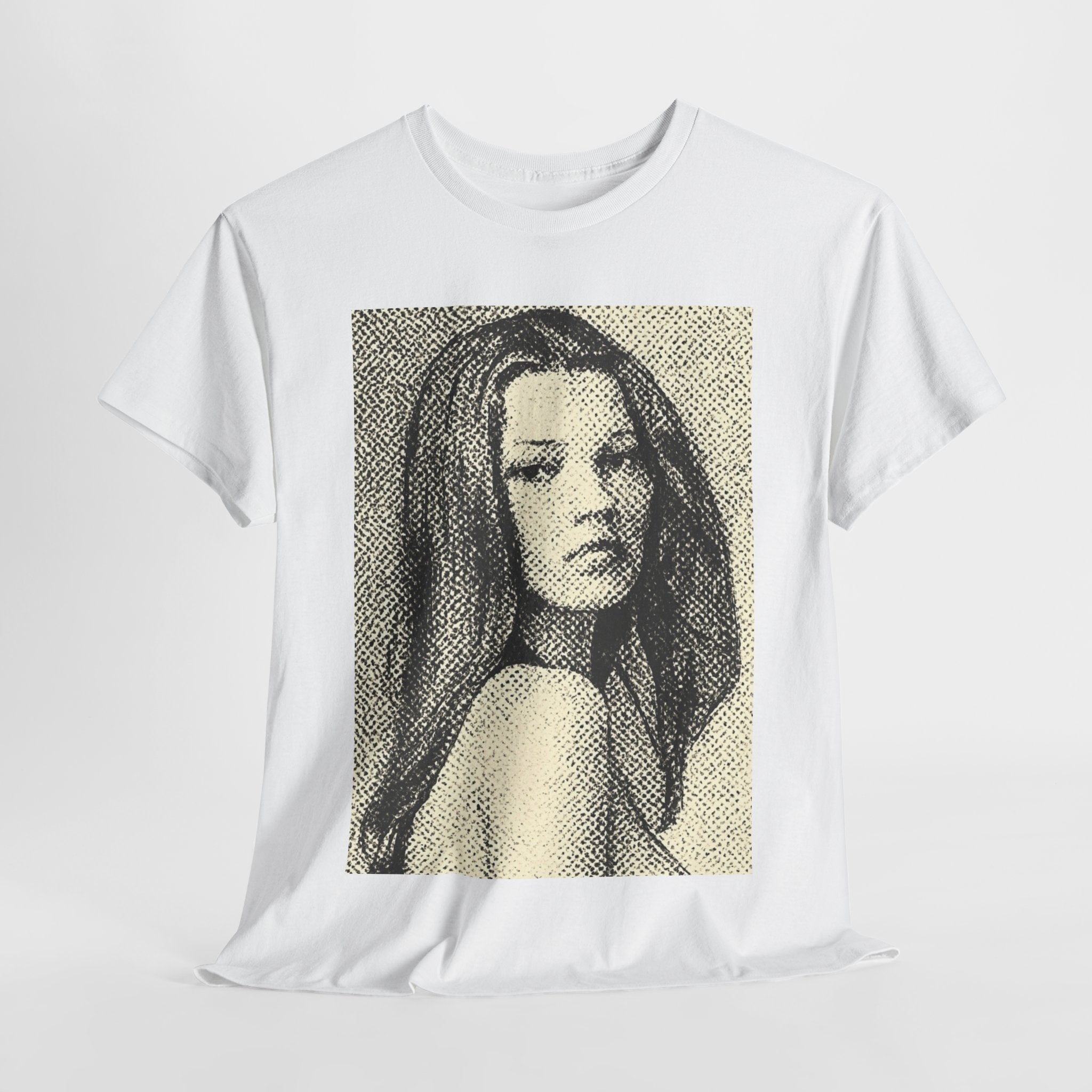 nan — t-shirt, detail close-up